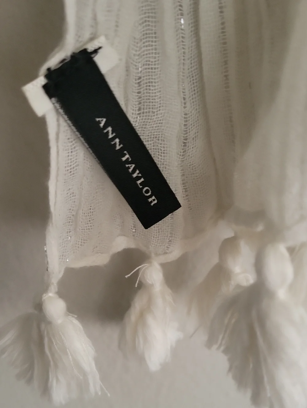 Ann Taylor White Tassel-Hem Crinkle Scarf